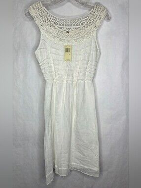 White Crochet Yoke Sleeveless Dress